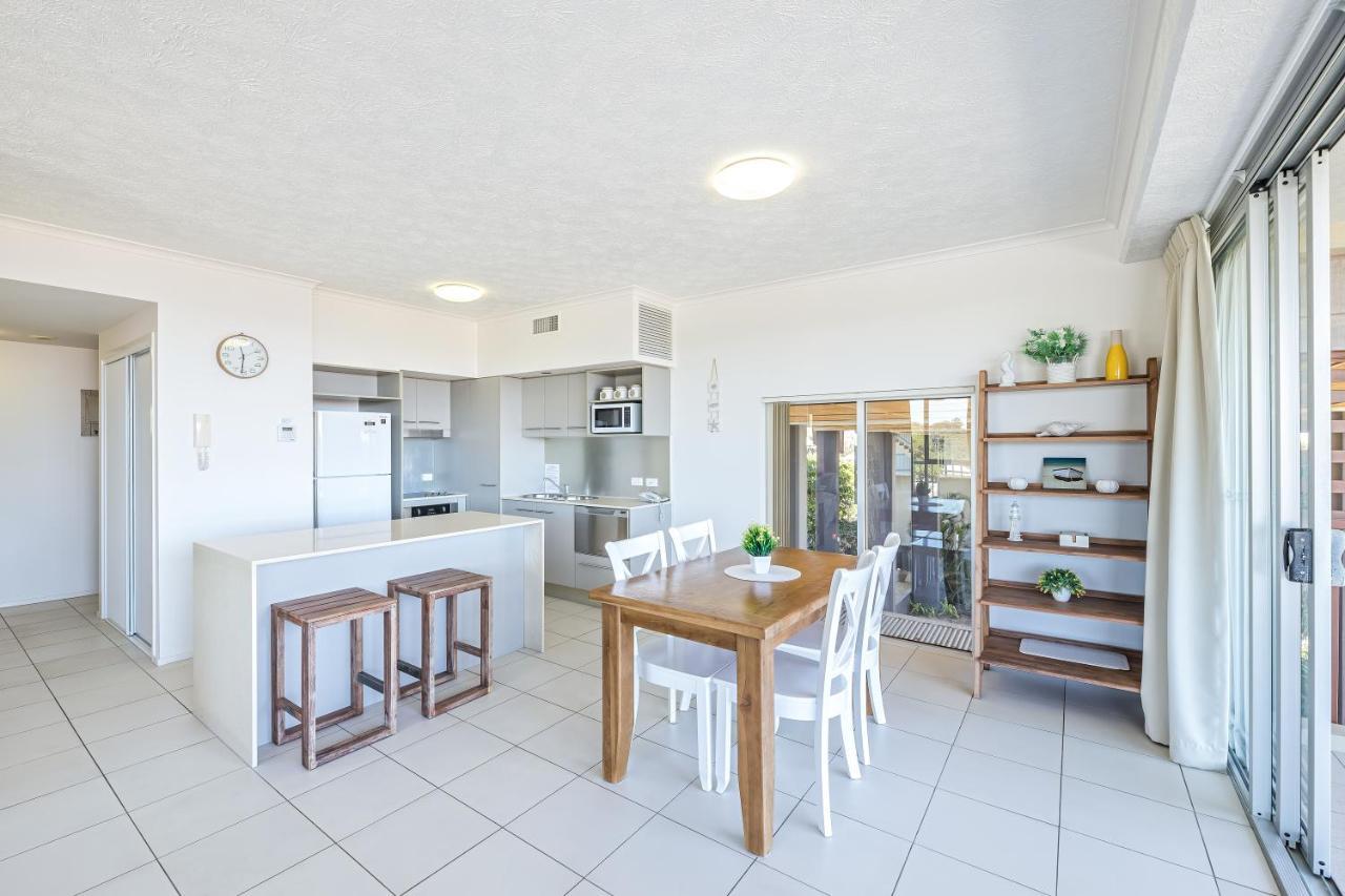 On The Beach Resort Bribie Island Woorim Exterior photo