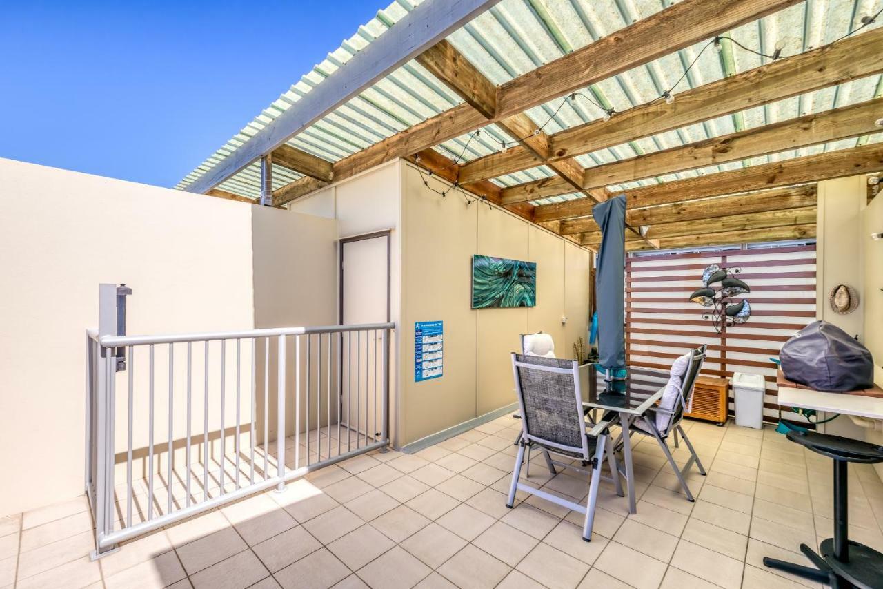 On The Beach Resort Bribie Island Woorim Exterior photo